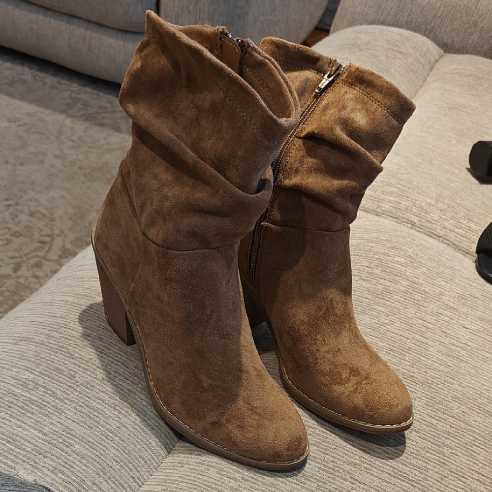 EuroSoft Womens 7.5 Brown Suede Slouch Ankle Boots Stacked Block Heel